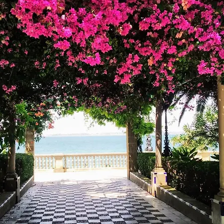 Piso En La Caleta * Καντίζ